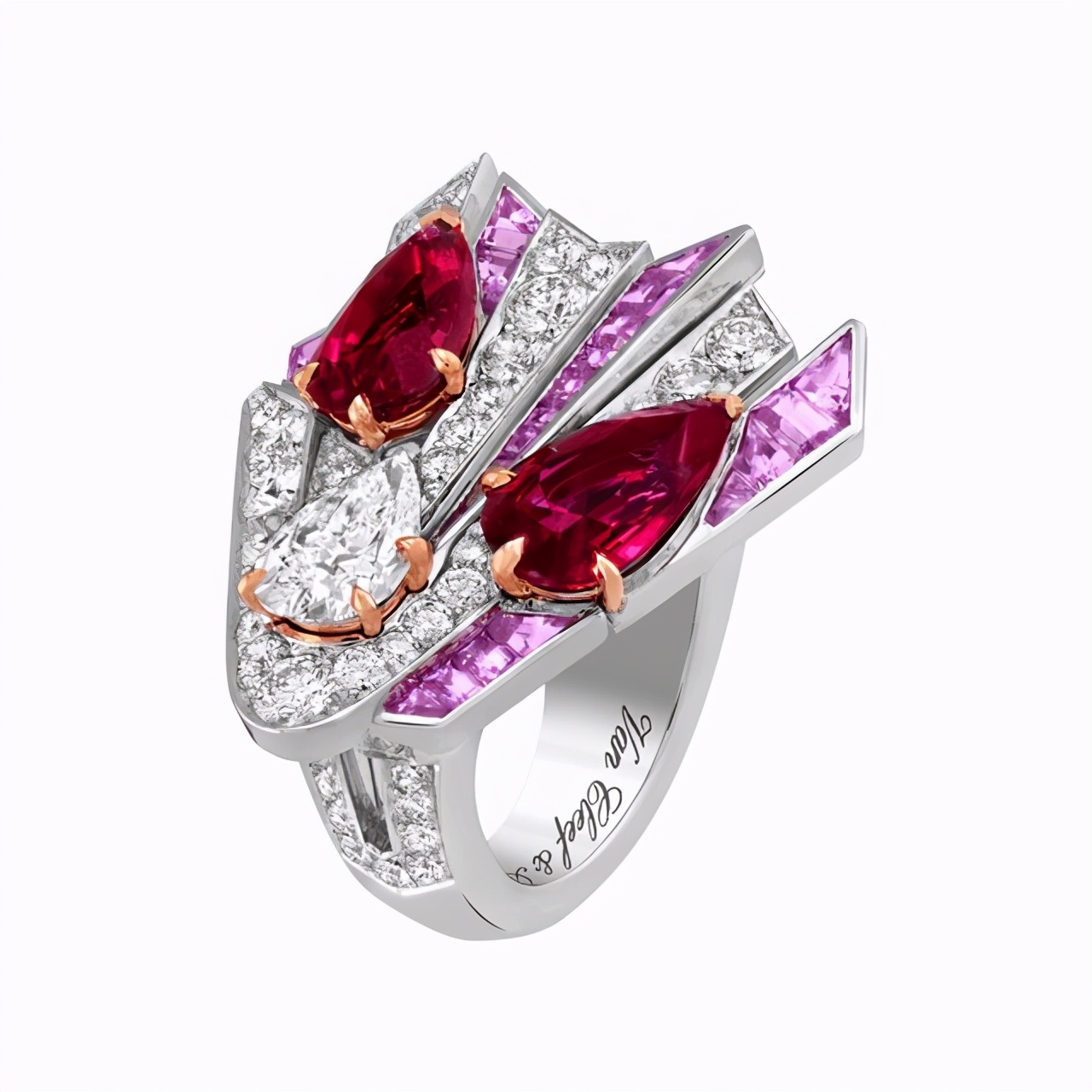 不用一秒钻石变成祖母绿!神奇「翻转项链」让人看呆了