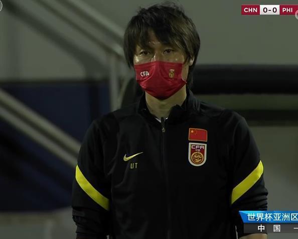 半场国足0-1落后澳大利亚,中国男足败越南