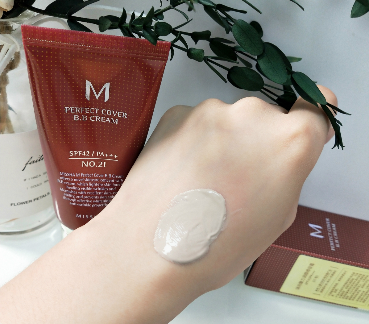 bb霜化伪素颜妆,平价好用Bb霜