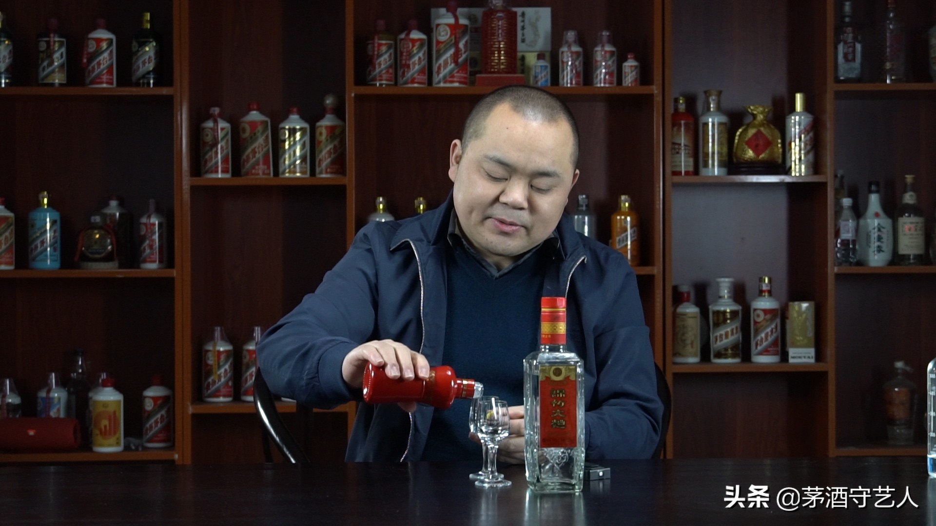 茅酒守艺人评荣和烧坊,绵竹金剑南k6价格