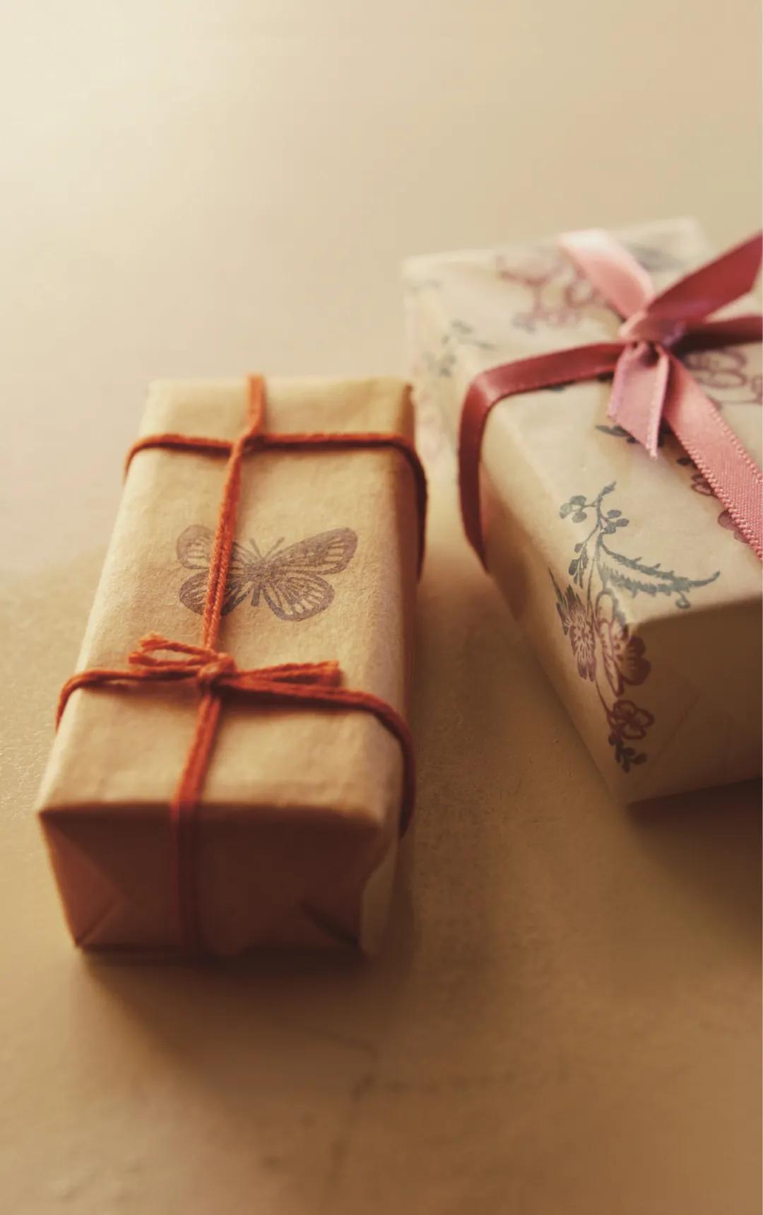 “请给我看看你最喜欢的纸”