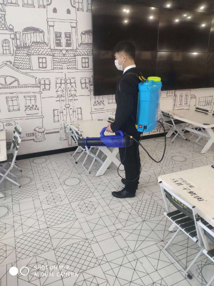 进店吃饭要亮结婚证、户口本！青岛这家饭店防疫操作真硬核