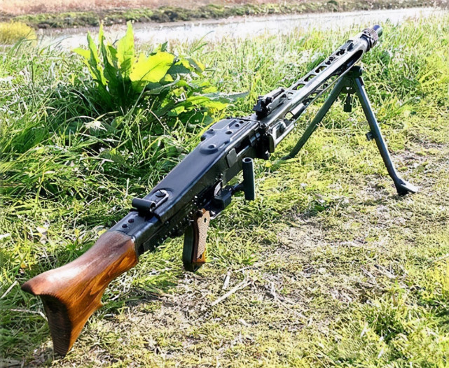 德军二战突击步枪排名,德军mg42机枪射杀美军吉尼斯纪录