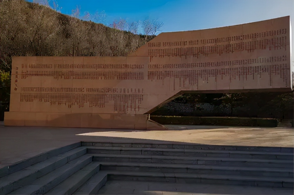 余旭墓碑,空军女英烈余旭视频