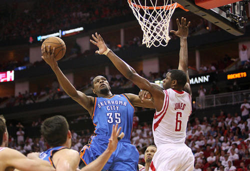 身高2米06，砍36+11，帽过邓肯和科比，28岁就无球可打，他怎么了