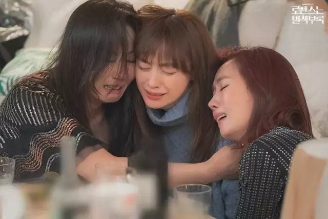 值得熬夜追的4部韩剧,这四部韩剧从头看到尾非常过瘾