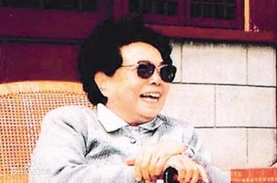 卓琳:名门闺秀,曾两次拒绝*小平邓**求婚,后相守58载不离不弃