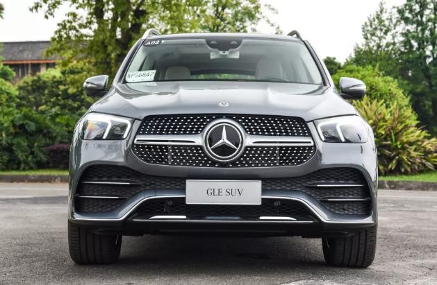 奔驰gle53amgcoupe试驾,奔驰gle450coupe2021款轿跑