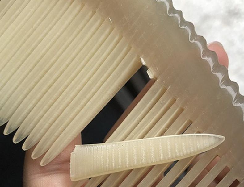 吹风机和梳子吹发型,吹风机和圆梳子