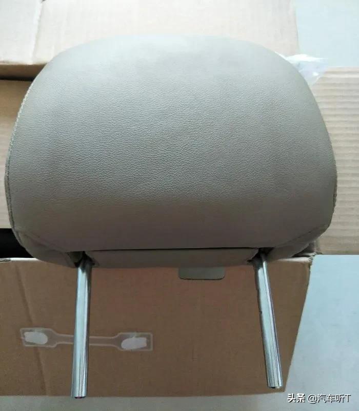 开车时窗户开着掉水里怎么自救,开车掉进水里怎么逃生