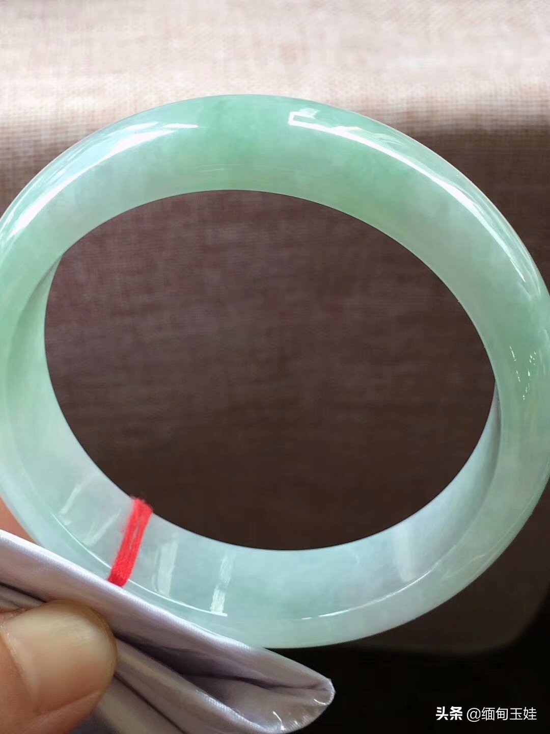 买手镯怎么还有手工费,买手镯省钱技巧视频