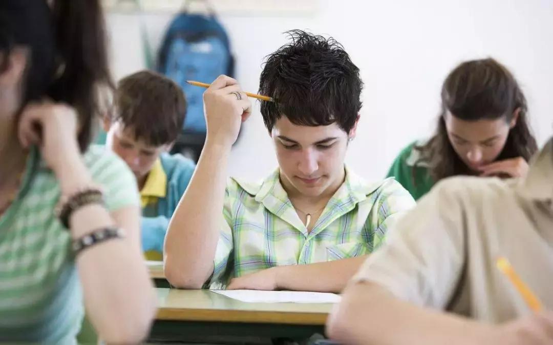 住在滨海的人有哪些,住海边的人怎么样了