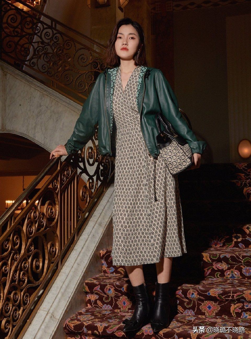 短裙子如何穿短靴比较好看,为什么穿靴子显腿短