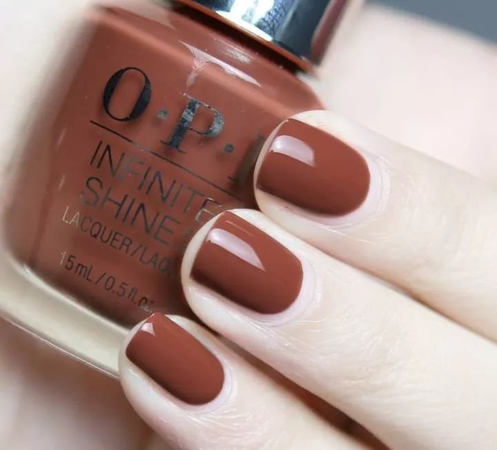 好多的指甲油,什么指甲油好看又持久