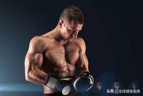 杨紫主动献吻的肌肉男有多帅？圈妹上亿，经历堪称翻版彭于晏