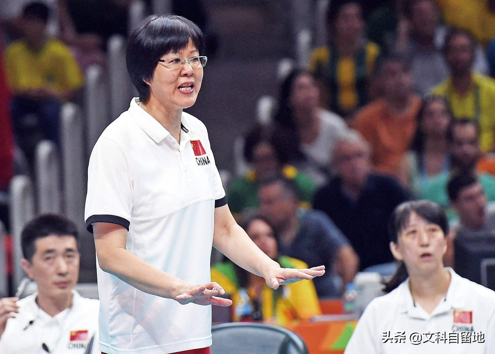 中国女排历任主教练任期及位置，王宝泉仅159天，郎平执教十年