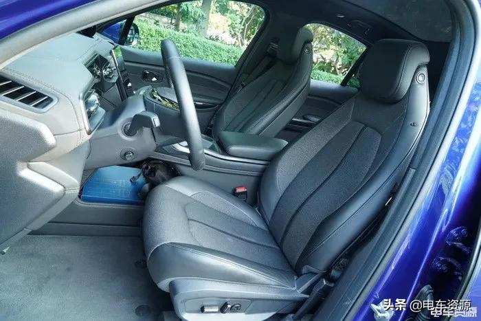 蔚来es6和ec6的后排空间,蔚来es6es7后排空间对比