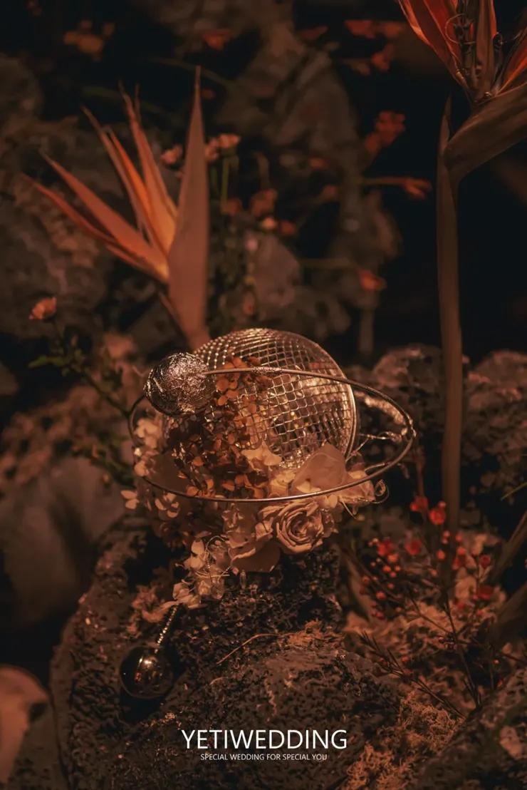 神秘的蓝色系星空主题婚礼,一场神秘浪漫的星空婚礼主题