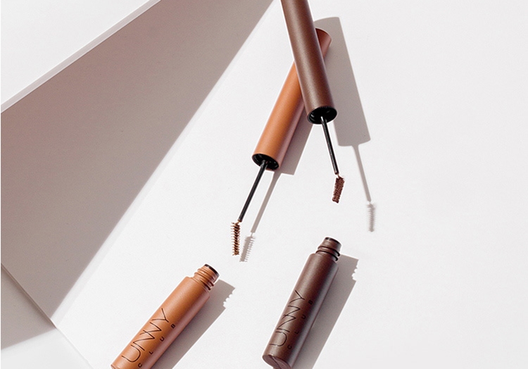 泫雅哥特式烟熏妆超夸张,泫雅ysl妆容