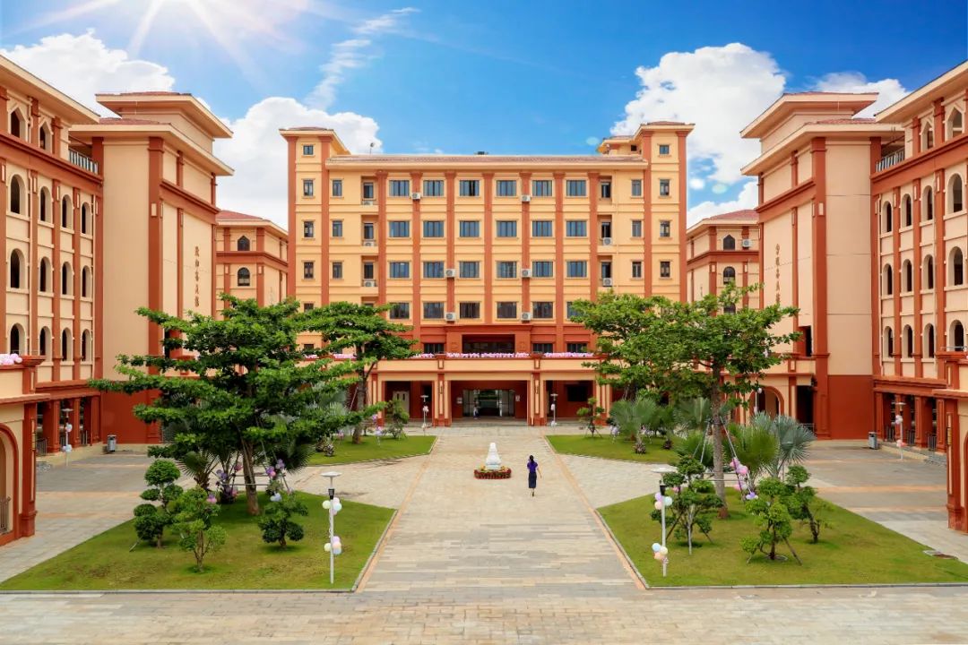 清华大学附属中学文昌学校：推动文昌高质量教育体系建设