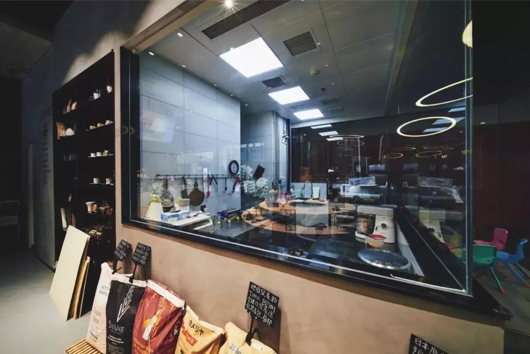 从私房烘焙到开店,从私房到门店