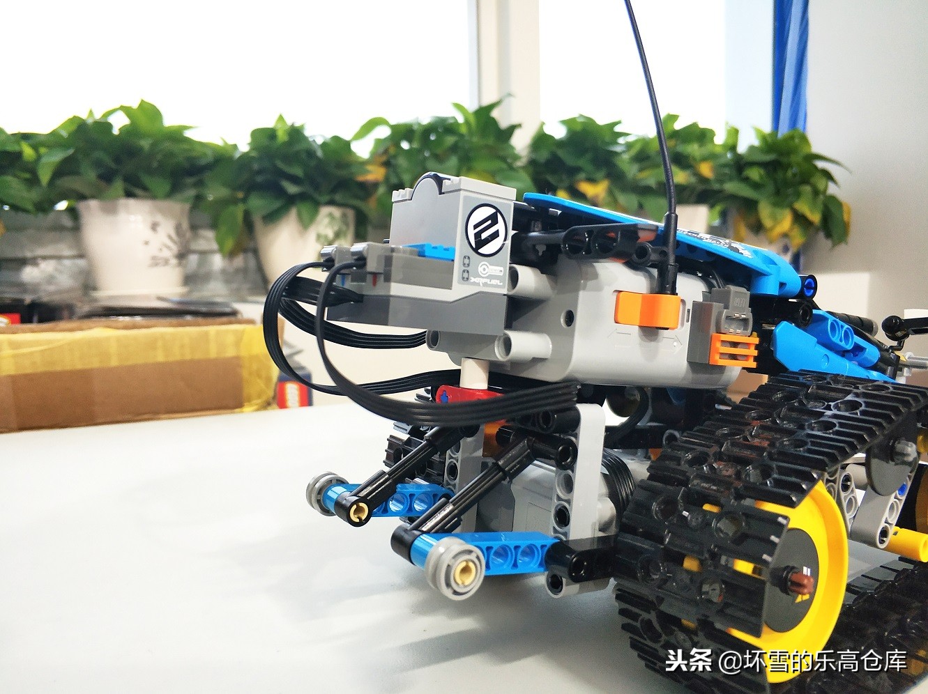 乐高特技赛车使用说明,乐高遥控攀爬车入门推荐