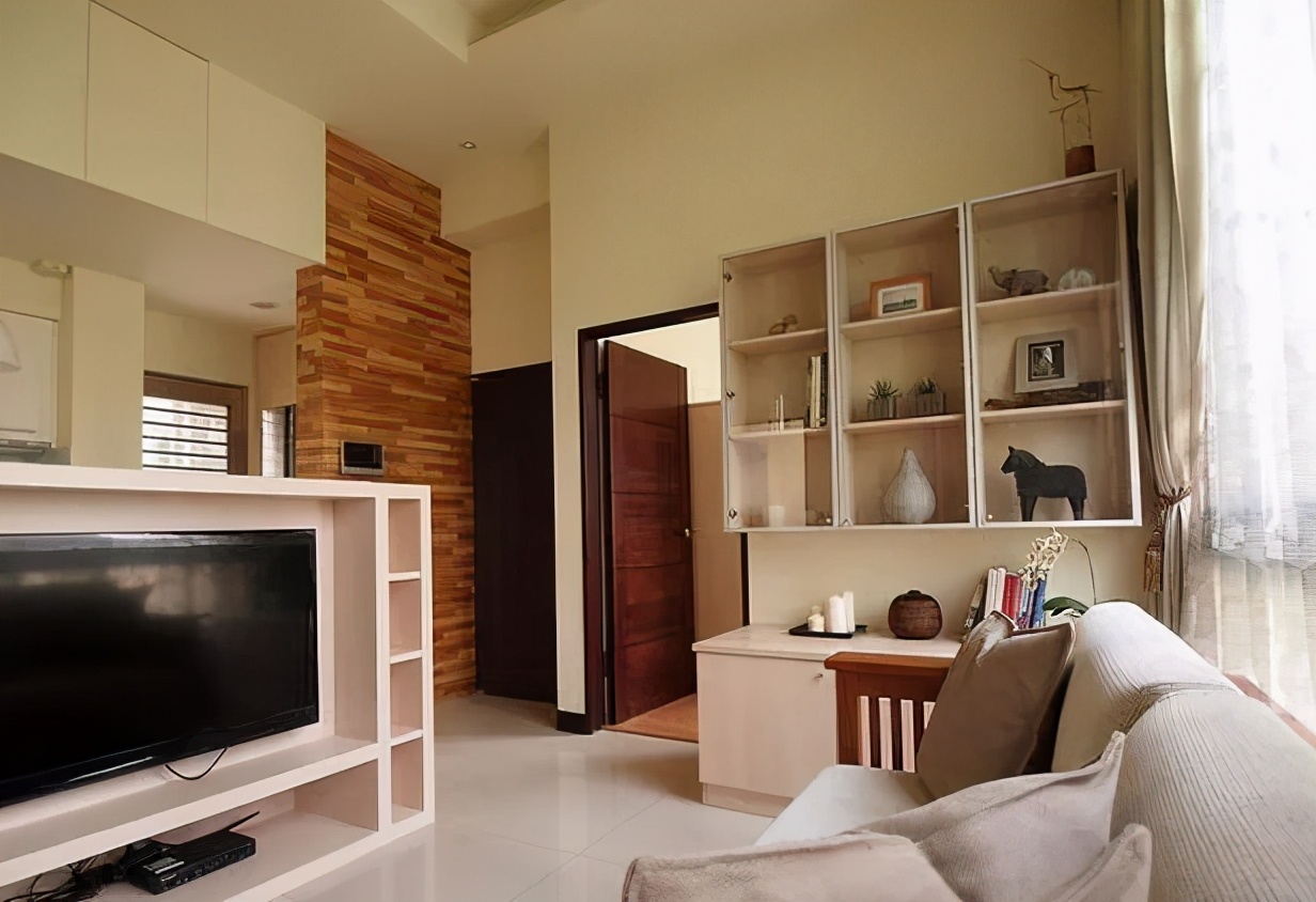 140平方米户型做什么电视墙好看,电视墙与入户门斜对面户型设计