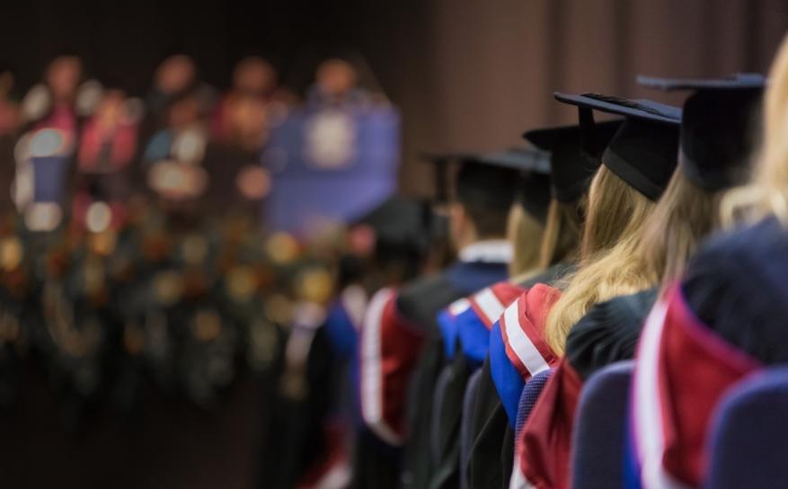 留学生回国后的尴尬段位,留学生回国就业都很惨吗