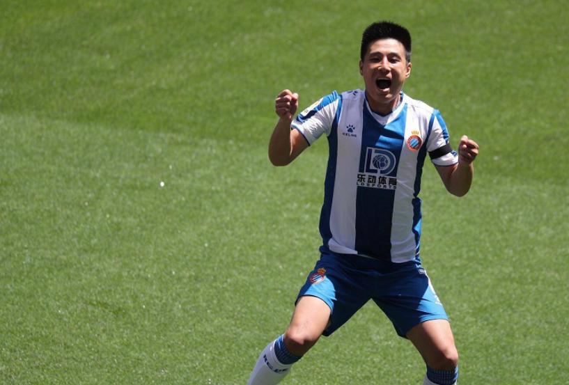 荣获MVP！武磊打进一球外加制造对手红牌，那个世界武回来了