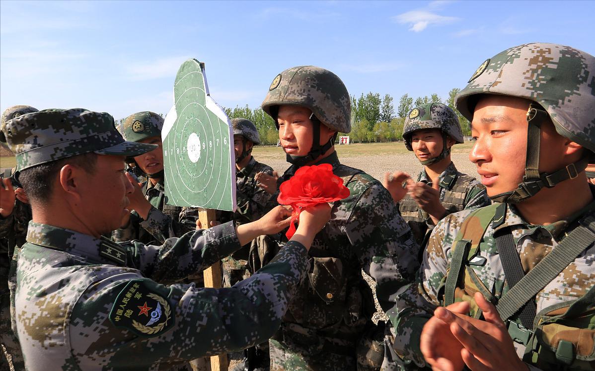 义务兵去当兵需要什么条件,当兵两年义务兵有前途吗