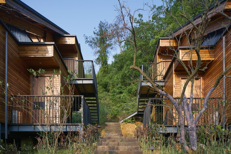 杭州桐庐富春江天空之城高端民宿,建德富春江最美民宿第一名