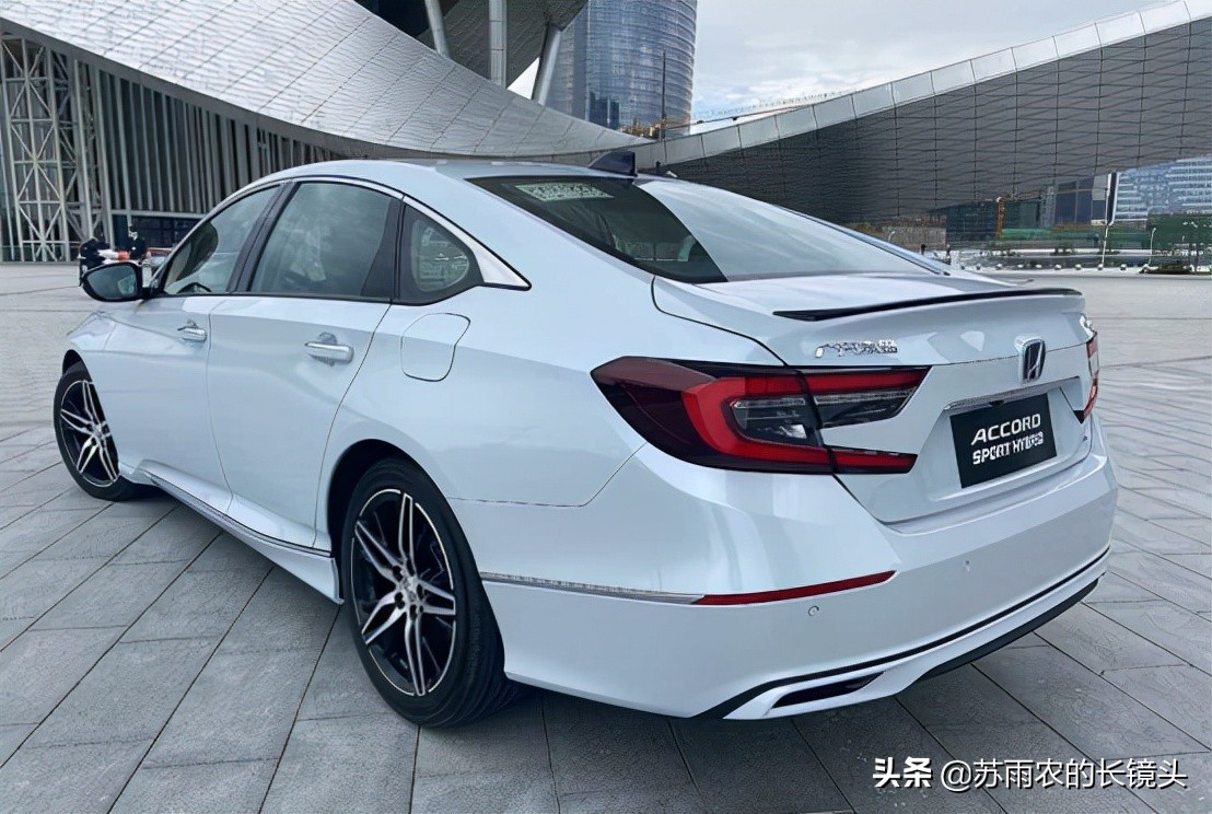 试驾2022款本田雅阁混动锐领版,新款雅阁锐混动