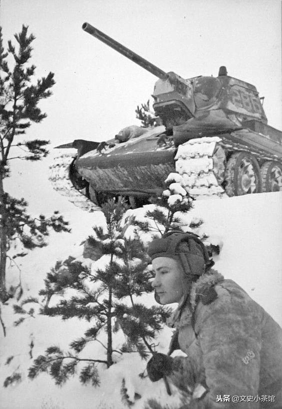 从哥萨克乡村教师到坦克王牌——苏联顶级坦克手拉瓦林科的历程
