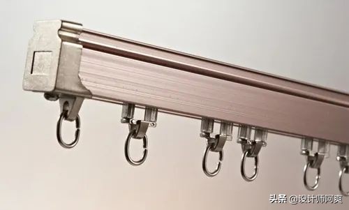 瞧瞧,这才叫窗帘,你家那只是挂了块布