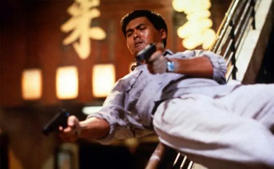 周润发：“香港之子”被拉下神坛，他的完美人设如何被媒体摧毁？