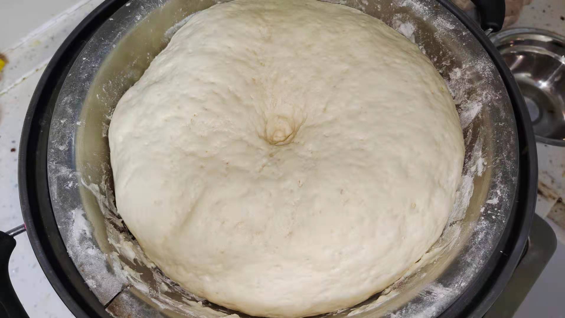 蒸包子用冷水蒸还是用热水蒸技巧,冷水蒸包子一般蒸多少分钟合适