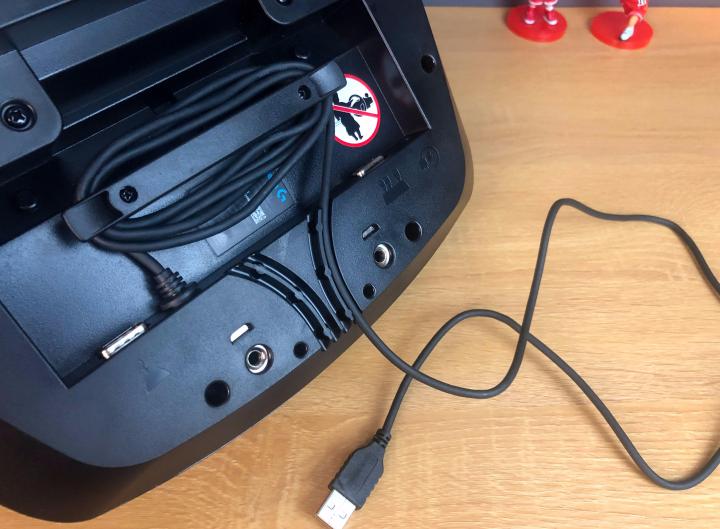 罗技g923力反馈方向盘 (开箱体验罗技g923赛车方向盘)