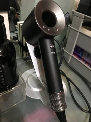 戴森三千多的吹风机值得买吗,好几千块的吹风机