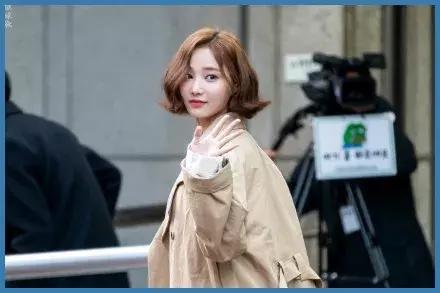 新发型丑了怎么办,新发型丑