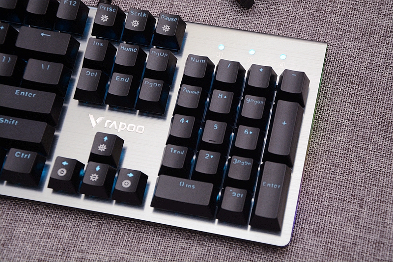 雷柏悬浮式青轴朋克机械键盘,雷柏1000元机械键盘推荐