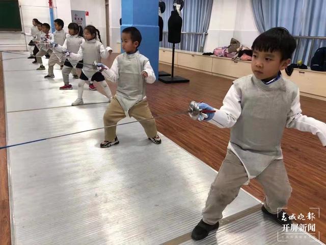 莲华小学蓝花楹校区在哪里,莲华小学蓝花楹校区怎么样