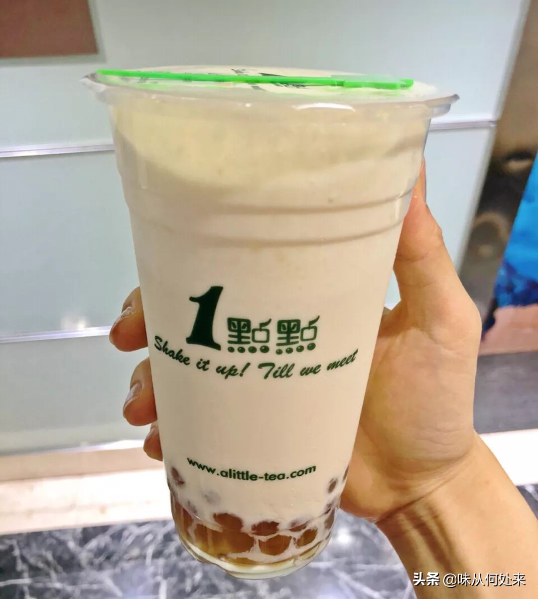 奶茶灰和奶茶色有什么区别,奶茶色和奶茶棕色是一个颜色吗