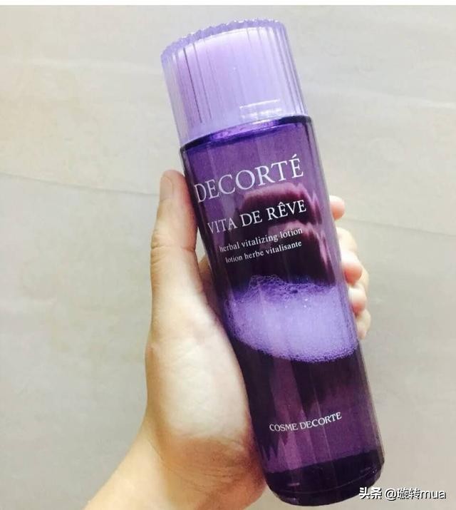 油痘肌好用的水推荐,推荐一款油皮适合用的护肤水