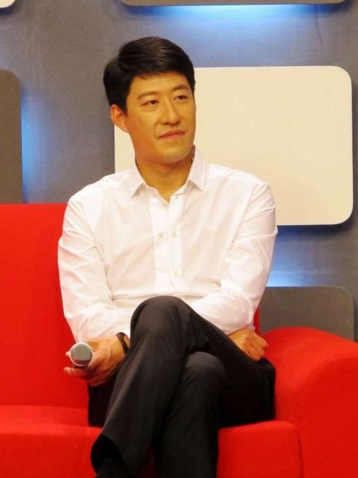 “谍战剧天王”于震：洗去“家暴男”标签，乐做3胎爸爸