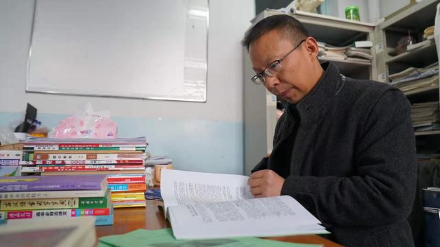 感动支教老师视频,感动无数人的支教老师