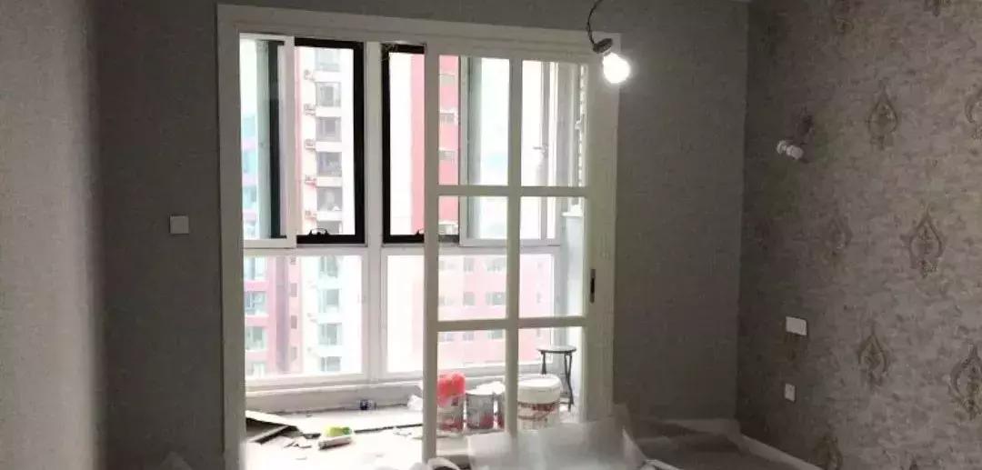 室内门怎么选购才不易开裂,室内门怎么选环保