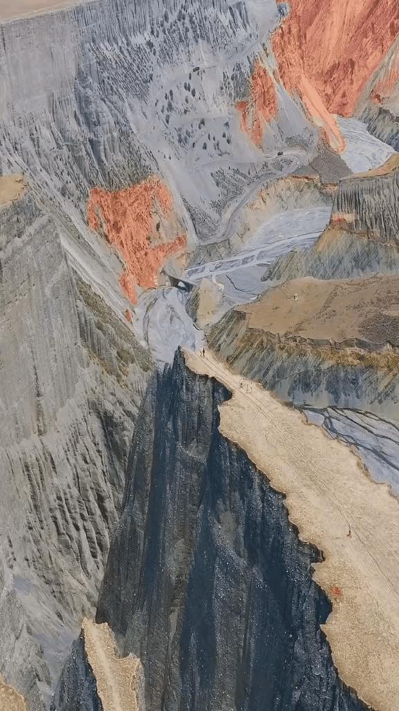 如果你不了解现实你就去看历史,如果你不了解历史就无法展望未来