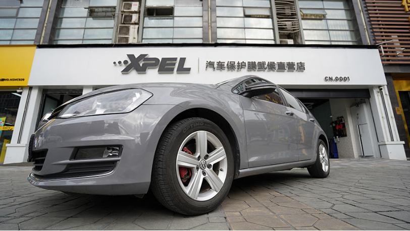 新车贴膜起泡,汽车后挡风玻璃贴膜起泡怎么处理