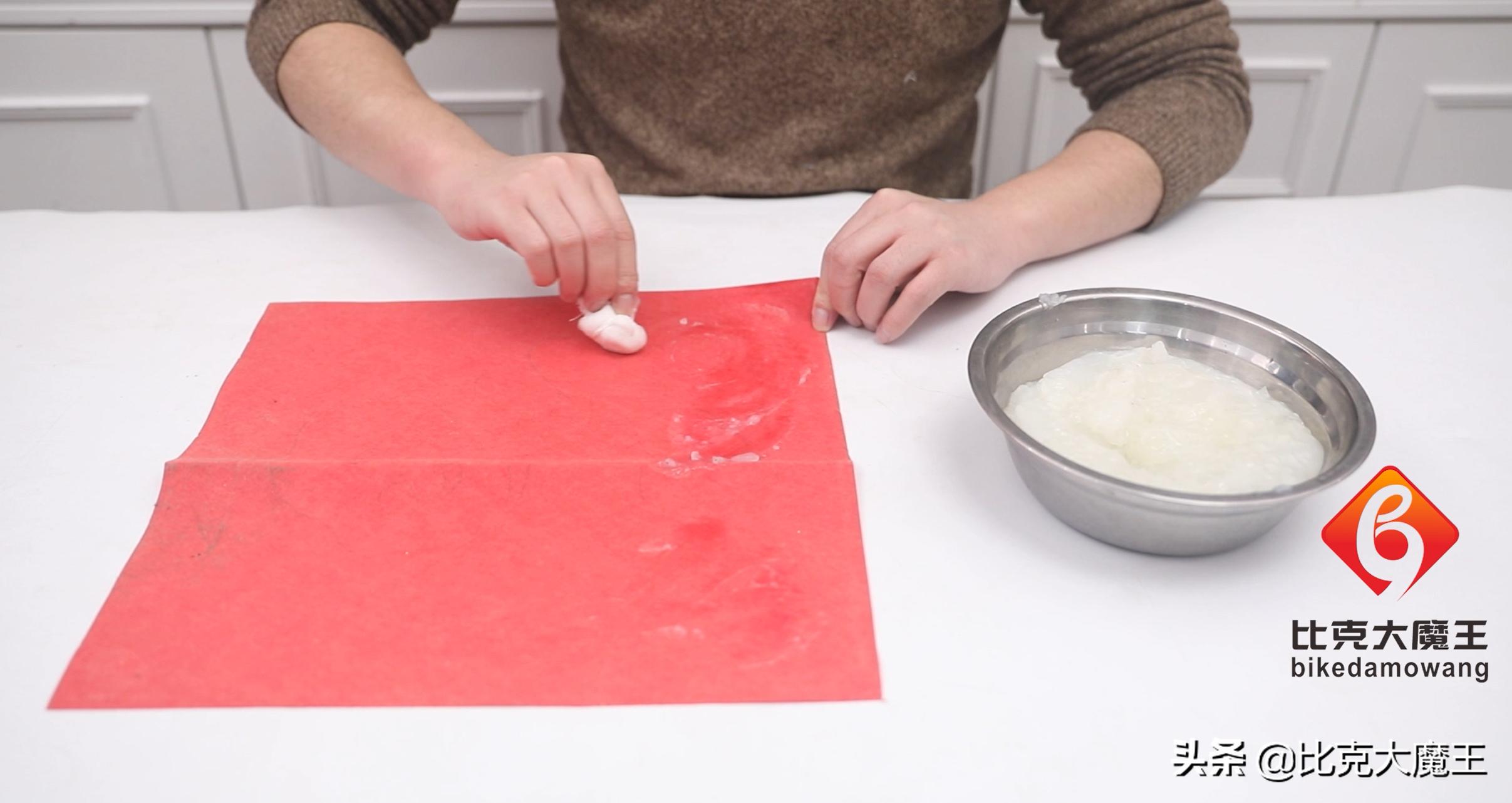 贴春联如何去胶带留下的粘胶,贴春联怎么牢固又省胶带