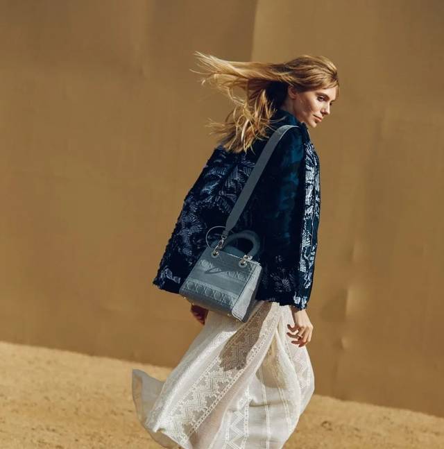 这件单品玩转所有秋季穿搭,每一个单品都是简单的基础款